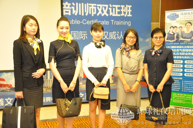 449cc7fcc0768d1a41e3f9c900db0e07.jpg