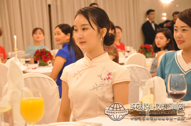 a393d69d93a6162a87bb22c5c9ae63c7.jpg